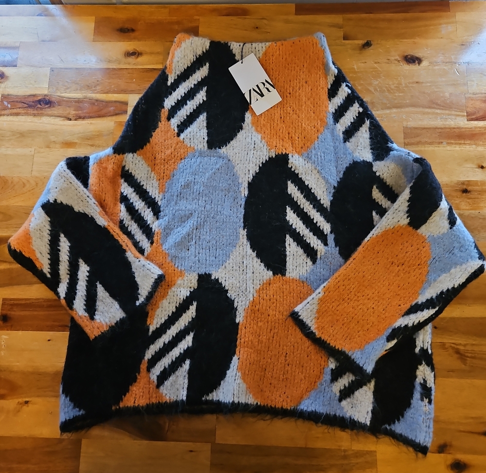 Zara Multicolor Graphic Sweater